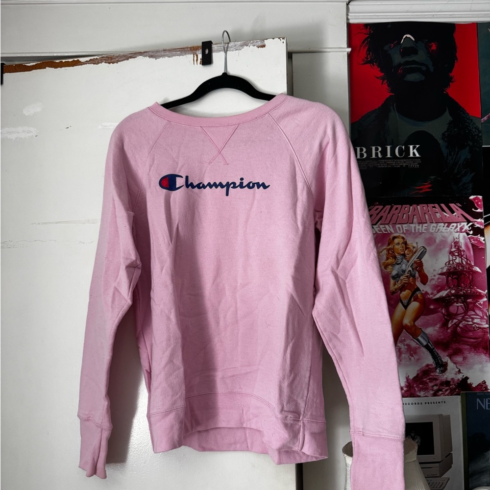 Champion Women's Light Pink Crewneck Sweatshirt